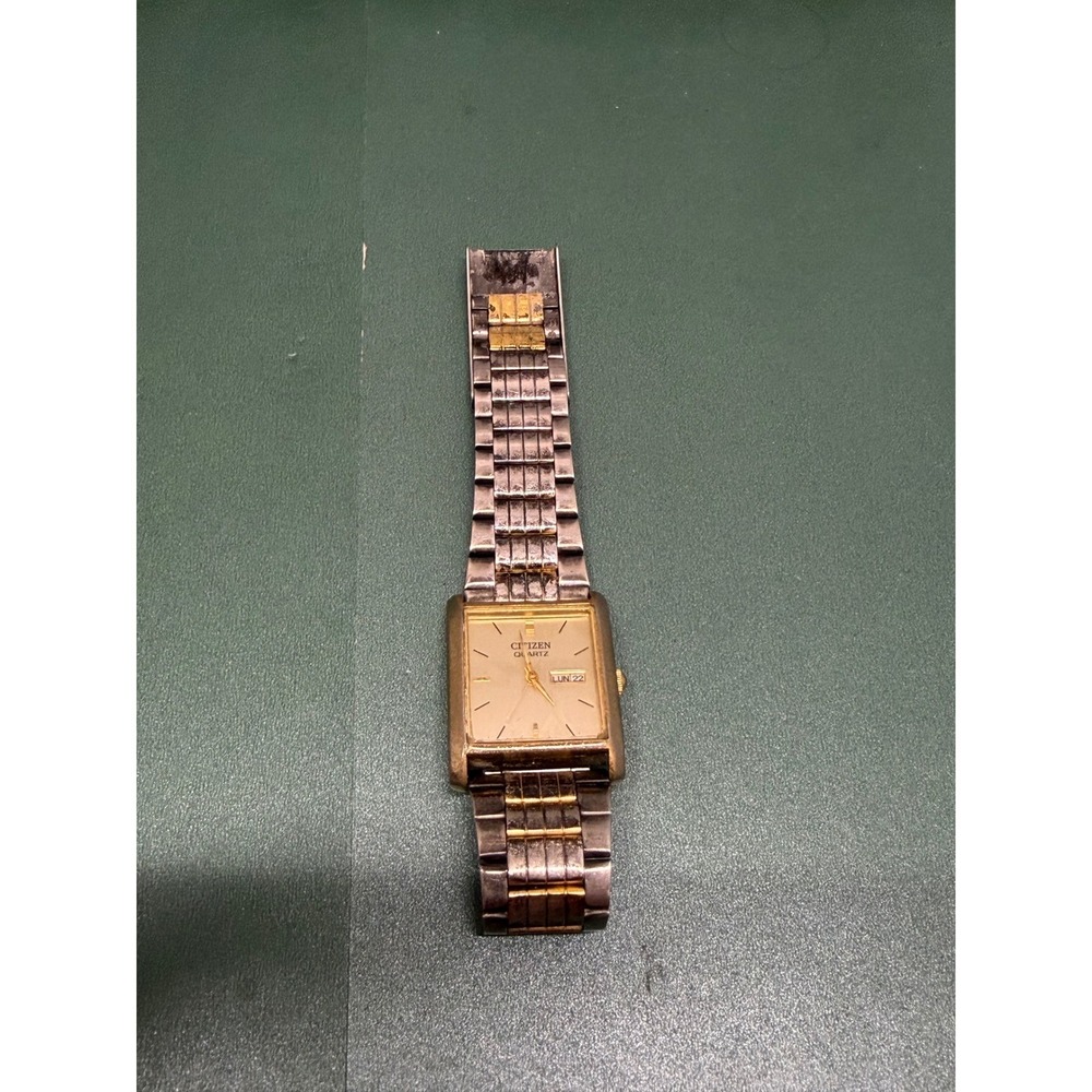 Citizen Quartz Mens Vintage Rectangular Gold Two Tone Watch Dead Battery